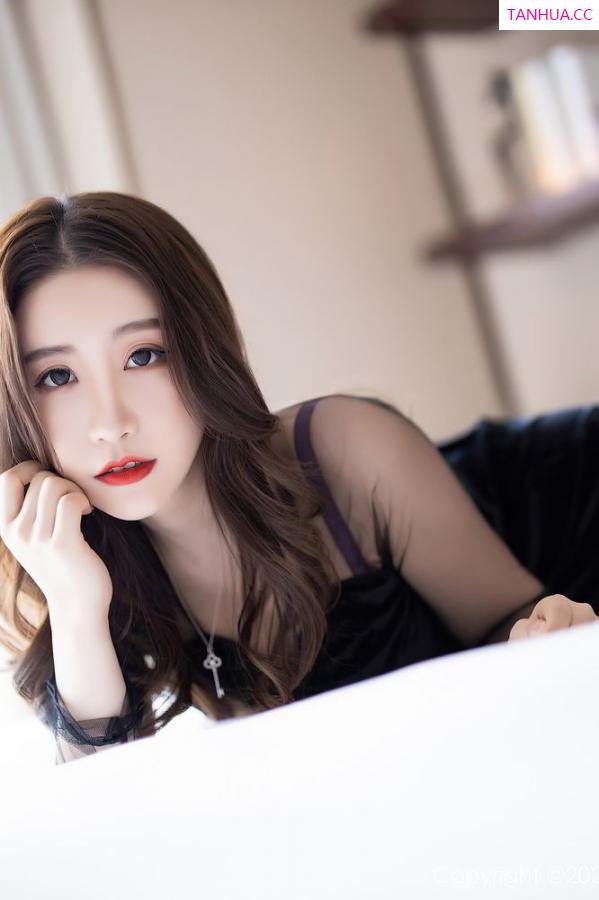 谢芷馨  [XiuRen]高清写真图 2020.08.27 No.2497 绯月樱-Cherry第15张图片